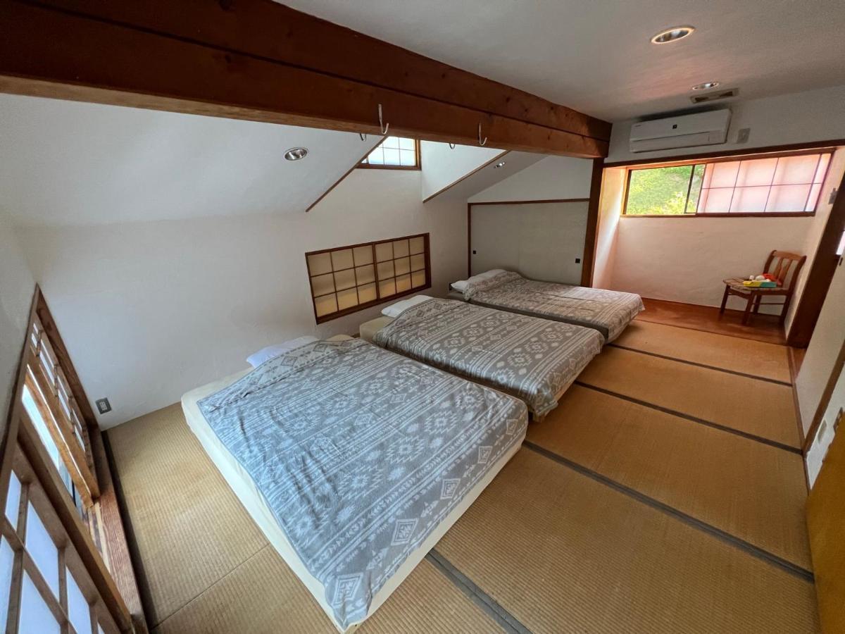 Kakayama Hutte Lodge