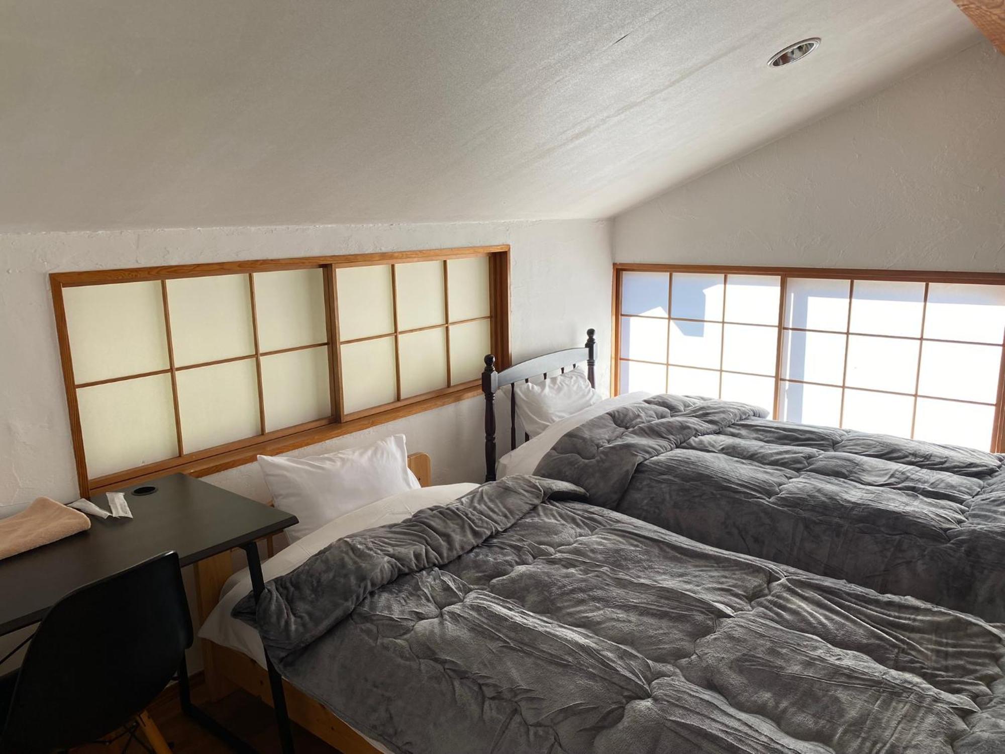 Kakayama Hutte Lodge *